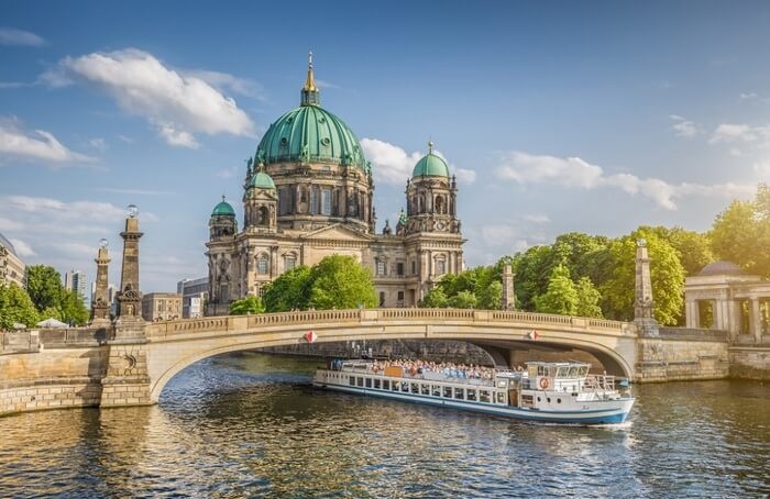 Private Berlin Highlights: Reichstag & Museum Island